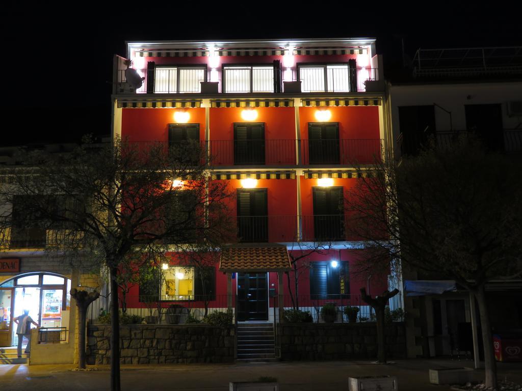 Hotel Casa Rosada Podgora Exterior foto